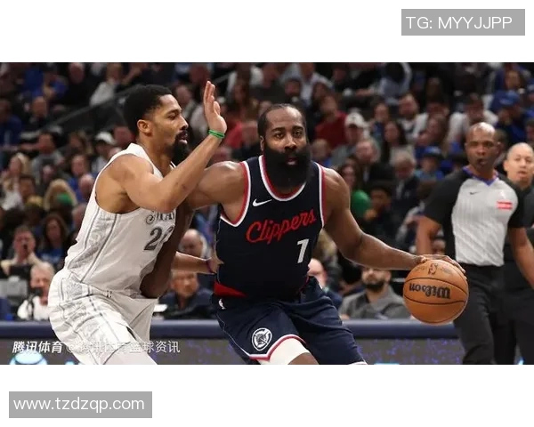 浓眉复出表现抢眼哈登助攻如潮小卡引领快船战胜独行侠